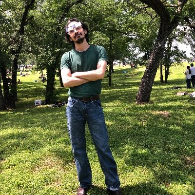 poet/translator : LOST, HURT, OR IN TRANSIT BEAUTIFUL / THE DUST DRAWS ITS FACE ON THE WIND @parisreview @Poetry_London; PEN/Heim Grant '21; postdoc @TCUEnglish