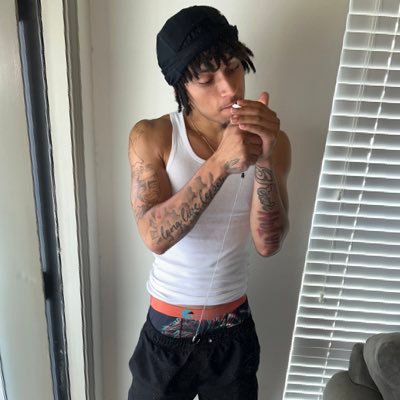 dane_cain's profile picture. ghost town 🆘/ biggfox insta:@hotboyyfox