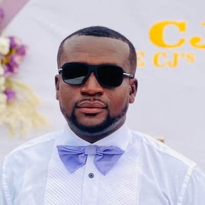 Entrepreneur, Lifestyle Coach and Trainer E-commerce Expert, Educator