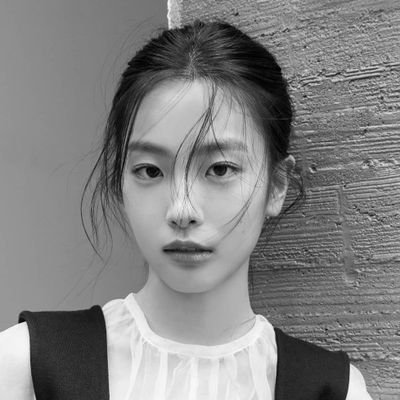 oohyeju's profile picture. 2OO4’s versatile starlet! ୨୧