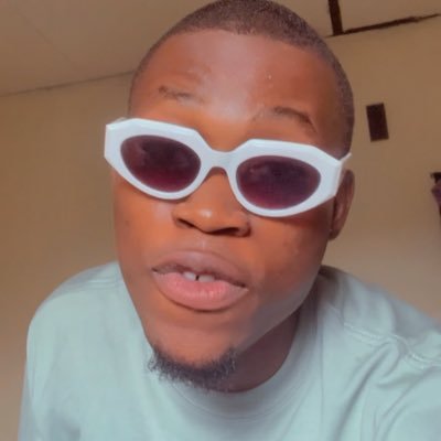 clintonpraise22's profile picture. 