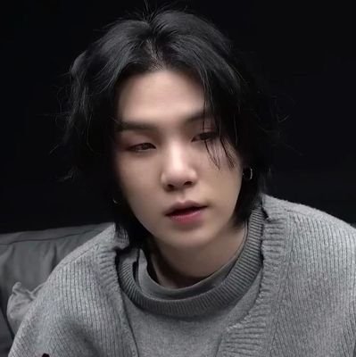 buff yoongi's girlfriend ۶♡ৎ wannabe writer for 슈짐 ۶♡ৎ fan account