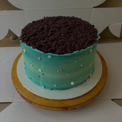 yummybakesug's profile picture. Affordable cake for all your functions. Dm or call 0789069489
