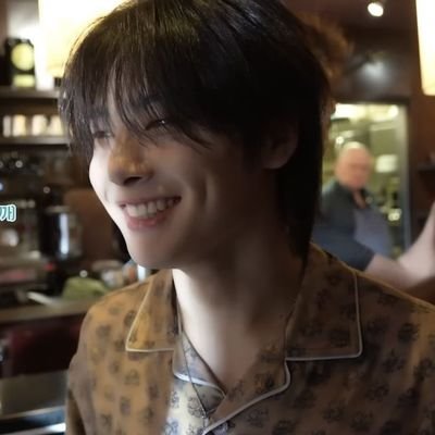 ysunginsi's profile picture. 