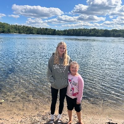 JamesGarri32318's profile picture. 