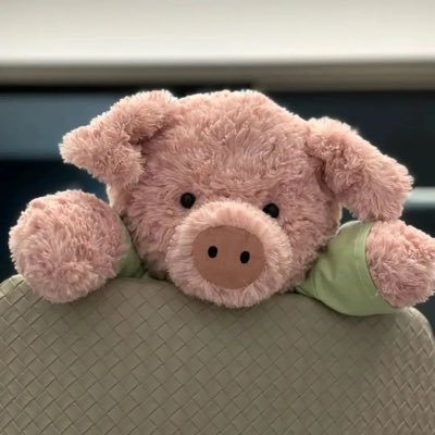 Sssuperrshy's profile picture. 不約 | Not available     Catch another me if you can