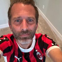 Steven D (@steveneatsatree) 's Twitter Profile