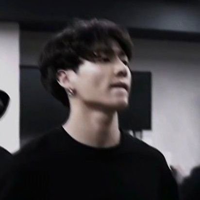 #𝖣𝖮𝖯𝖯𝖤𝖫𝖦𝖠𝖭𝖦𝖤𝖱 he's name is Akimi yuzuki here, using 𝑱𝒆𝒐𝒏 𝑱𝒖𝒏𝒈𝒌𝒐𝒐𝒌 as my chara. 𝐁𝐮𝐬𝐚𝐧 𝐛𝐨𝐲 a cheerful, humble and very curious|snd