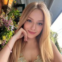 Emily (@rosalin87466708) 's Twitter Profile