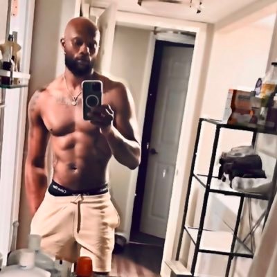 TheHarlemHughes's profile picture. 