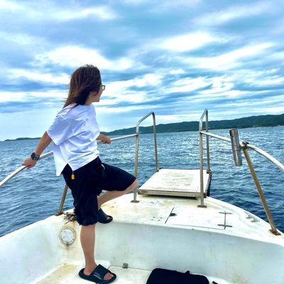s_umi's profile picture. perfumeと酒とサイクリングと海と朝焼けと夕焼けと地平線と工場地帯とコンビナートと団地と集落が好き。