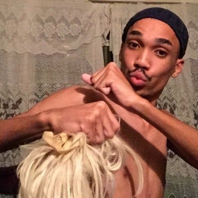 We post the best messy fights. This page is 🔞+ viewer discretion advised. DMs open send your videos !!