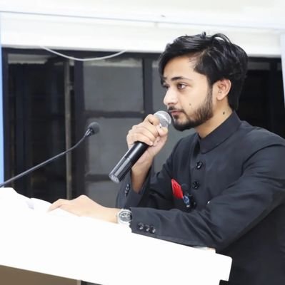 TalhaMansoori_'s profile picture. The happiest people I know are those who lose themselves in the service of others.
•
•
•Law student with a fierce sprit
•Student at Aligarh Muslim University 🎓