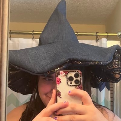 AdaCicada_'s profile picture. 