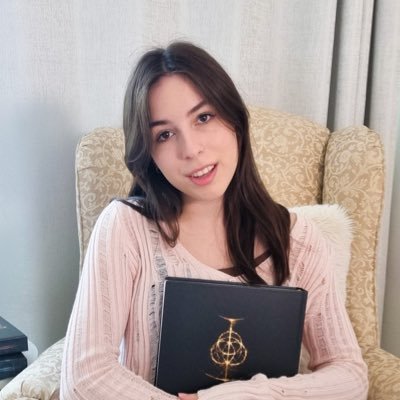 Partner @Twitch 💜 | She/Her |
💌 Lennasugar@gmail.com | 📸 Instagram: Sugar.Lenna |🎥Tiktok/Youtube: SugarLenna