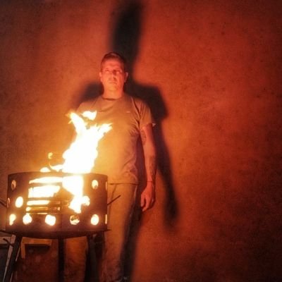 guidocopello's profile picture. Neuquino. Ciencia Política. Todo lo sólido se desvanece en el aire.