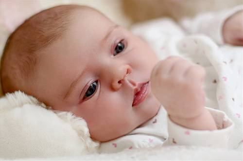 orphanbabygirl2's profile picture. My twin bwother ish @orphanbabyboy1.We're looking for momwy and daddy.