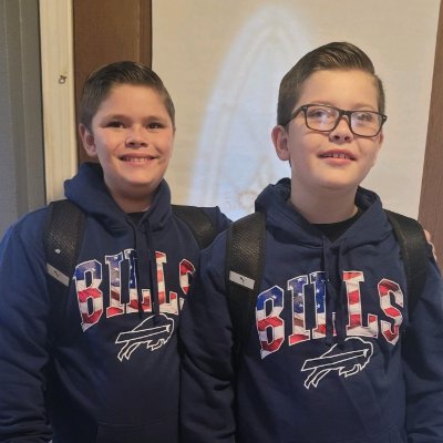 PROUD MAMA, BLESSED WIFE, HUGE BUFFALO BILLS FAN.❤️💙🏈 BUT MOST OF ALL, AN HONORED CHILD OF GOD BECAUSE THROUGH HIM IVE KNOWN LOVE & MY WORTH. GOD ROCKS!🙏