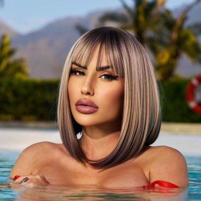 Casino streamer💸Poker player♦️♣️♥️♠️ WSOP bracelet winner 💫 Magician🧞♀️ Miss Power Woman 2017👸 Missglobal Fitness2016 👸