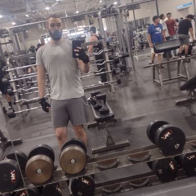 crzyrbbtgun's profile picture. Gamer, Author, Dungeon Master, and Nerd Lawful Evil villain