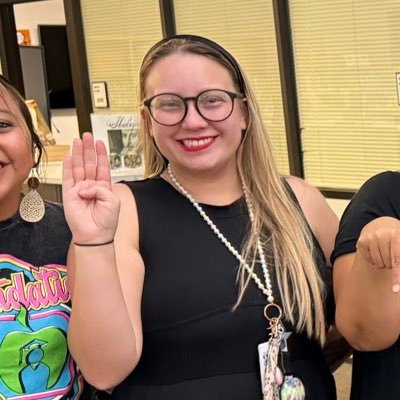 4th Grade Monolingual Math, Science, & Social Studies Teacher 🐻🍎👩🏼🏫