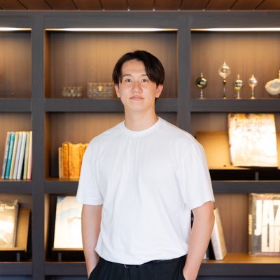 株式会社YON 代表取締役←フリーランス←外資スタートアップ/ 会社員・フリーランス・経営者、フェーズ事に経験した大事な事を発信しています / 広告代理店・オータースーツ事業↓note