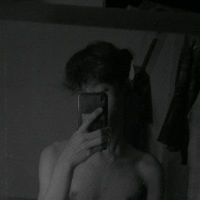 Topnyaribot's profile picture. 