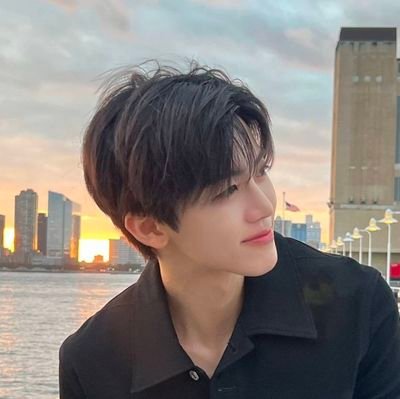 ①③②③ #jaemin #jungwoo #renjun #tenlee
-If you are the sun I will always be the sunflower that looks at you-