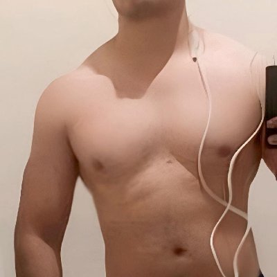 Hola, soy un Single 100% hetero, vivo solo, sincero, responsable, limpieza extrema, de buen ver, atlético, muy respetuoso, buscando parejas o damas solas ☺️