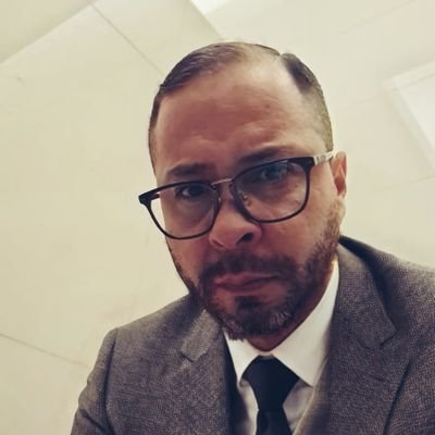 Hondureño Positivo. Barcelona y
Olimpista. en Pro de la clase trabajadora.
aquí vendemos nuestra fuerza de trabajo.