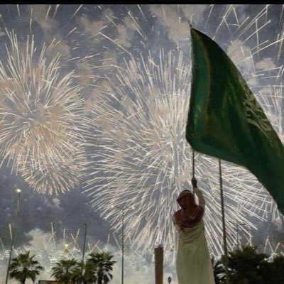 a_a_a_r_l's profile picture. .