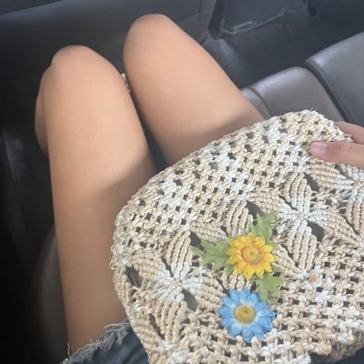 mznt_8's profile picture. 