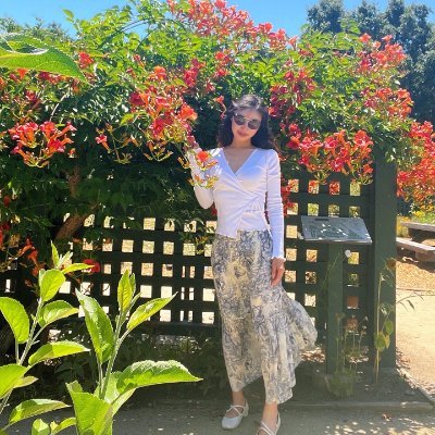 astarrynight20's profile picture. HoldCo + VC Fund. Built a few things from scratch. Ex-gallerist. Passionate about sustainable development, healthcare equity, and responsible AI.