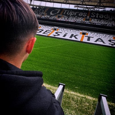 Atomei8's profile picture. 24 |🇷🇴 I ex-management I entrepreneur I retired in glory