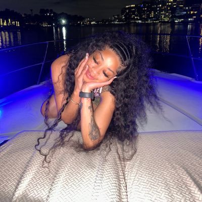 nuuneey_'s profile picture. young shiner 💰 1OFAKIND