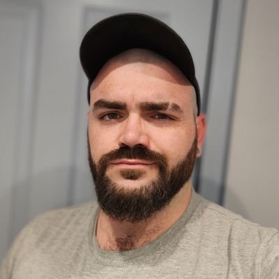 Professional Goblin.
Polyamorous.
Married, Boyfriended.
Part-Time Bisexual.
Freelance Dad.