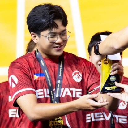 CODM Pro Player, 4x Garena Masters Champion. CDSI 2024 Champs and Finals MVP, 2024 WORLD FCKING CHAMPION 🏆