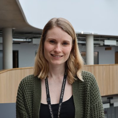 Researcher @SocStudiesShef interested in online communication, identity & experiences of digital media | Working on @Previvorship | she/her