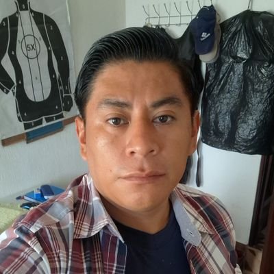 Soy amigable, buenisima onda, fiestero, bailarin, deportista, cariñoso, romantico, Creo en Dios, soñador, aventurero, serio, disciplinado. Me gustan las Mujeres
