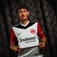 Emil (@sgeemil) 's Twitter Profile