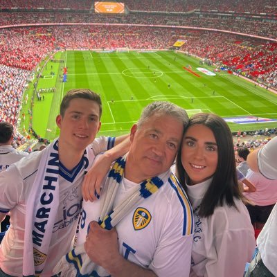 Life long Leeds supporter 💙💛🤍ST holder. Husband, Dad and German Shepherd fan.