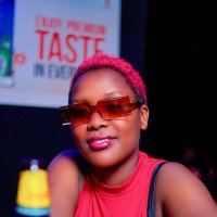 The 🎤 chic (@rechomc1) 's Twitter Profile