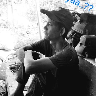 deryarians74793's profile picture. 