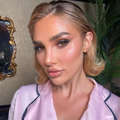 The Only magic I believe in is True love ❤️🥰👑
Pretty Goddess 👑🥰
