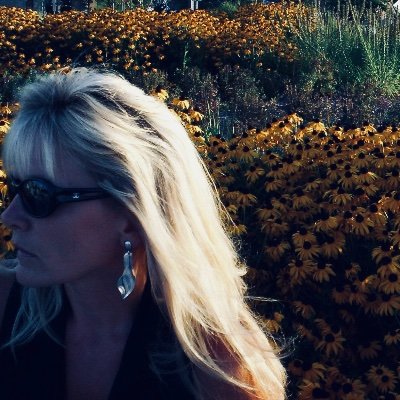 Lynnie01632328's profile picture. WISDOM IS MY SUPER POWER 👊🦉👊