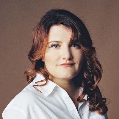 📚NYT bestselling author of A STUDY IN CHARLOTTE AND others
🖊️poet and writing teacher @interlochenarts