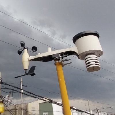Soy observador meteorológico de Superficie. Fotógrafo. Estación meteorológica automática de Villa Ballester.