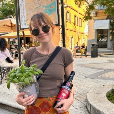 current: stale hell. frmr policy @ brady, hub project, wustl. she/her