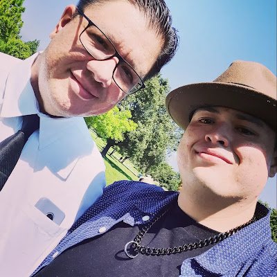 Everybuddyknowz's profile picture. Everybuddyknows making something from nothing dreams too a reality ✨️