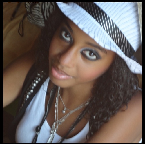 17/12 Eu Fuiiii=Dona: @FCILove_Sophia,Sou:..Amiga,Doida,Divertida,Carinhosa,Atrapalhada, e Loca pelas 6 pessoas q Ama!♥ By: Luuuh